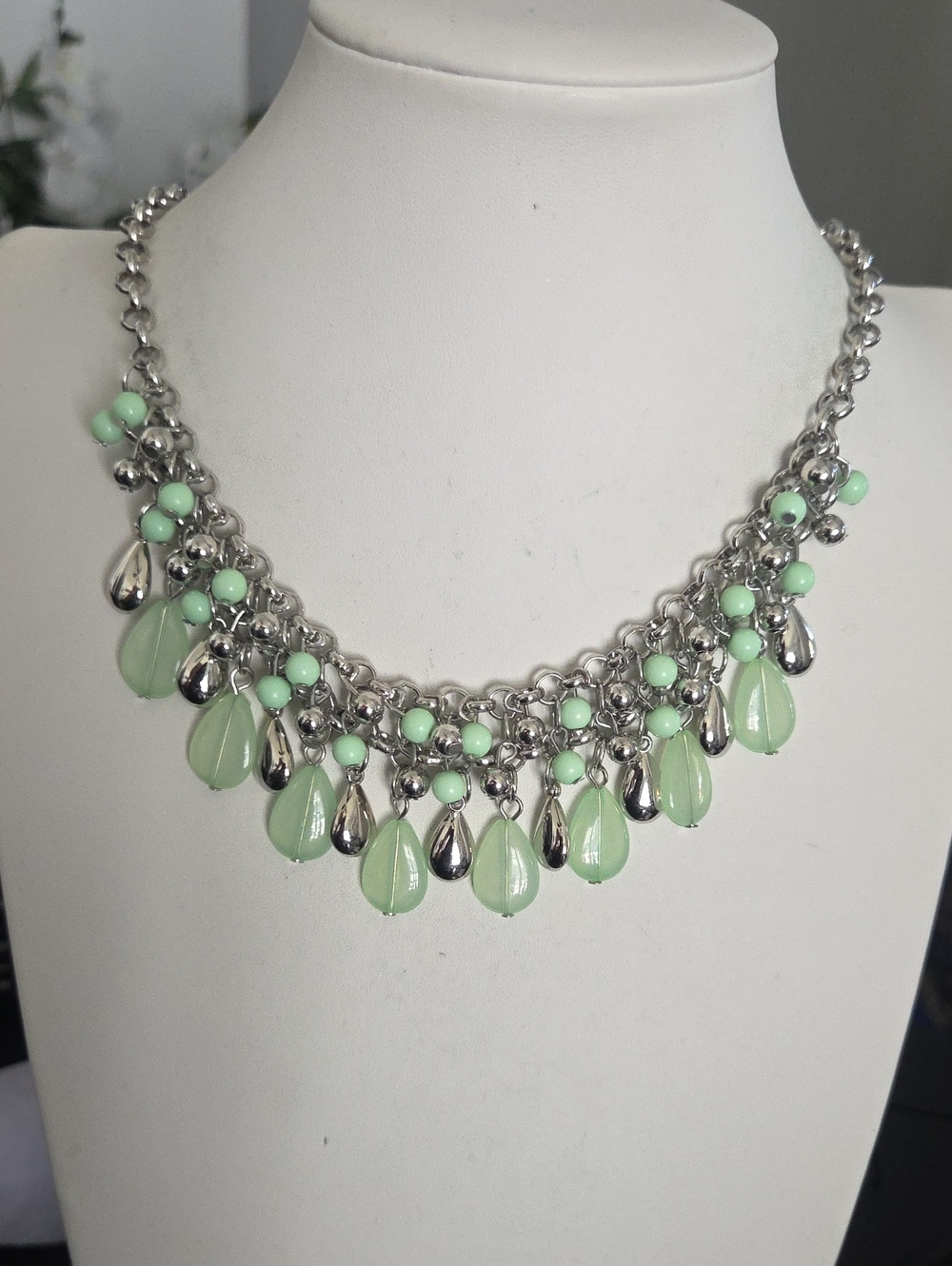 Paparazzi Diva Attitude Green Necklace NWT